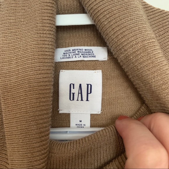 Merino Wool Turtleneck - Picture 3 of 5